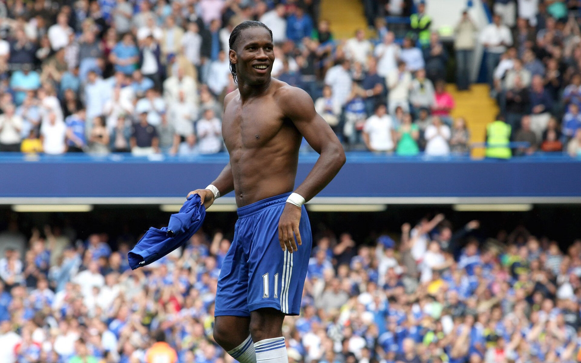 综合体育系“运动时尚走秀+功能展示赛” 训练服与装备同台亮相